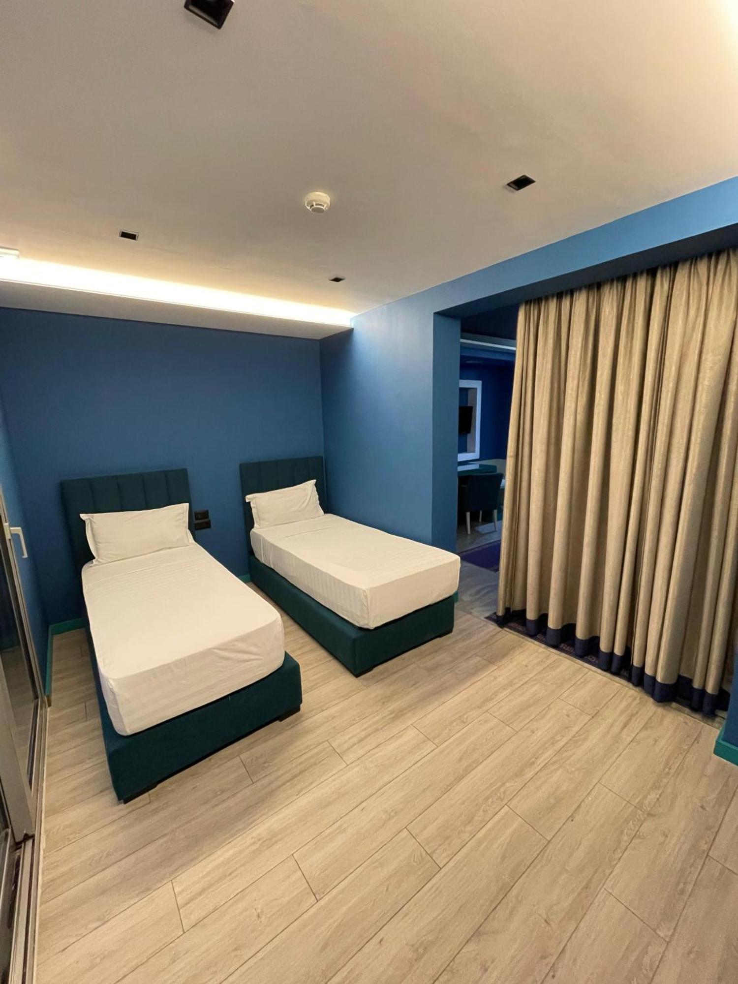 Hotel New W 4*